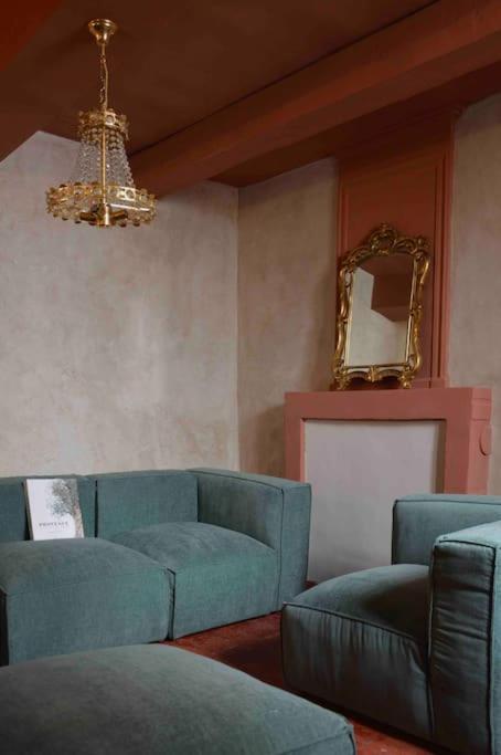 La Loge Familiale: 110M2, Place Rose Goudard, Ac リル・シュル・ラ・ソルギュ エクステリア 写真